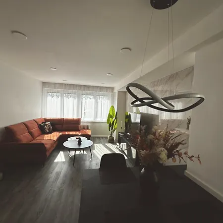 Design Close To Centre Apartment