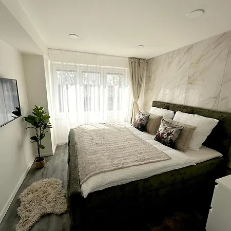 Design Close To Centre