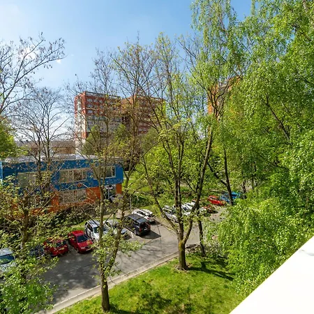 Design Close To Centre